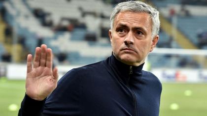 Μουρίνιο: «Όποιος θέλει φεύγει»